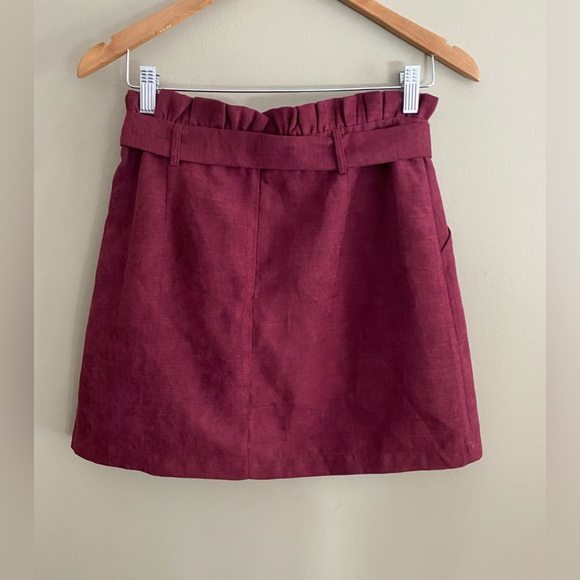 Main Strip: Maroon Skirt With Tie and Zipper - Picture 6 of 16